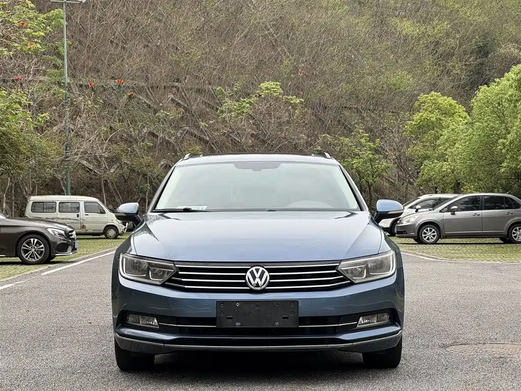 Volkswagen Viloran 2017 — фото 2