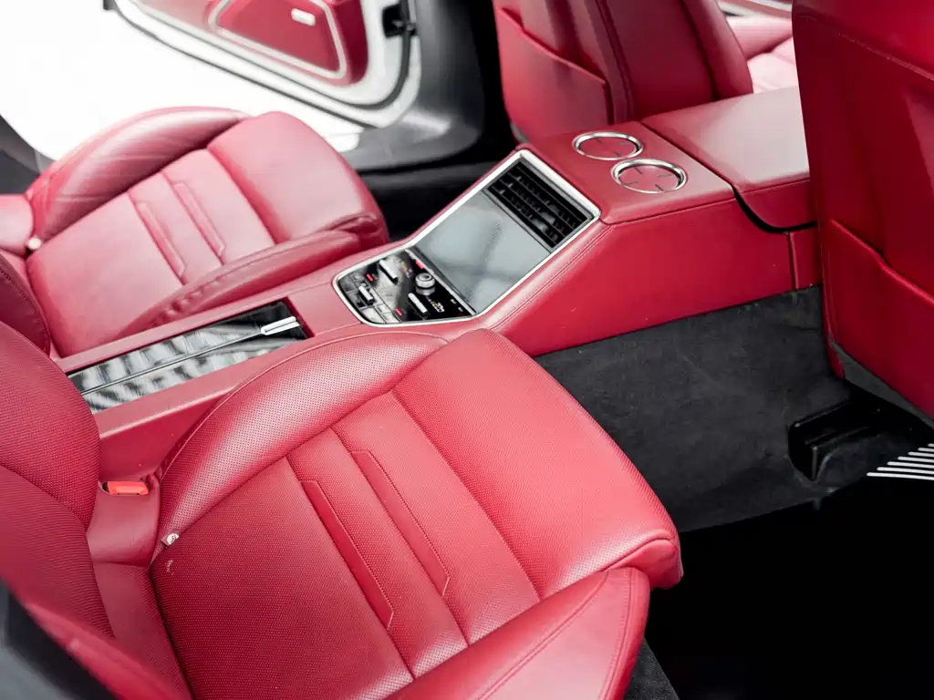 Porsche Panamera 2018 — фото 14