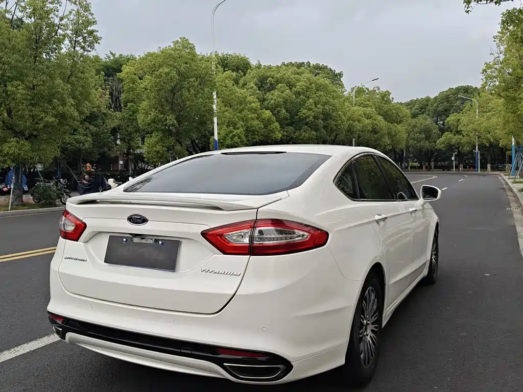Ford Mondeo 2014 — фото 7