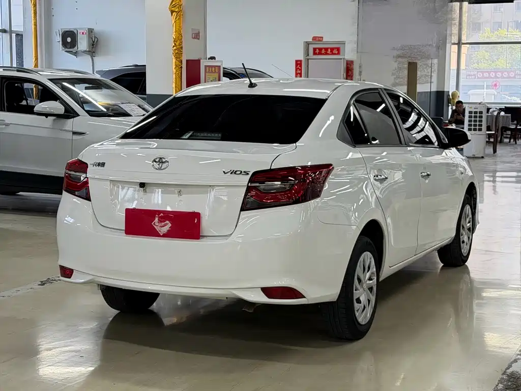 Toyota Vios 2023 — фото 9