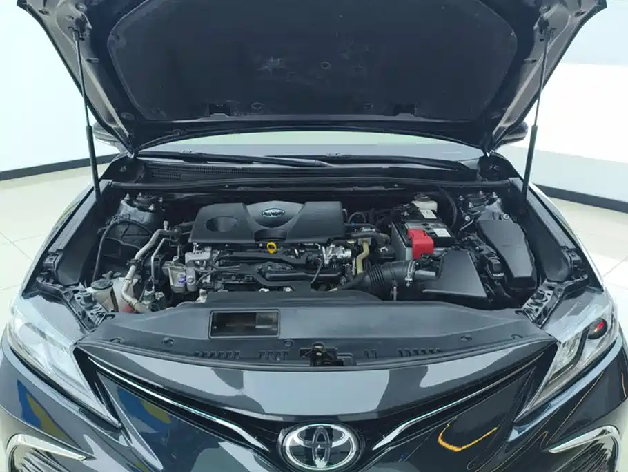 Toyota Camry 2021 — фото 10