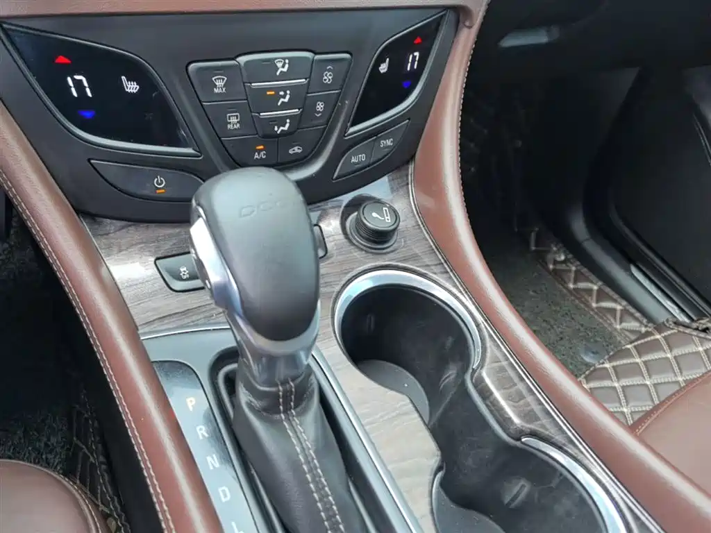 Buick Envision Plus 2016 — фото 14