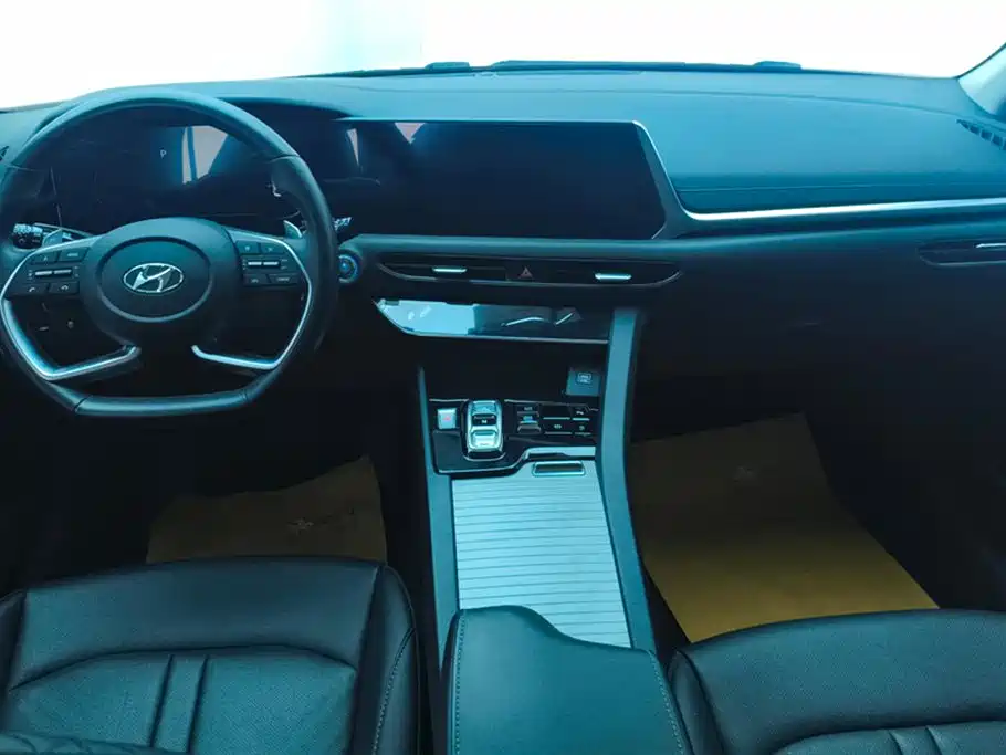 Hyundai Sonata 2021 — фото 12