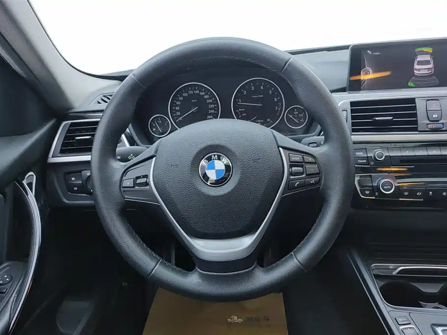 BMW 3 Series 2016 — фото 15