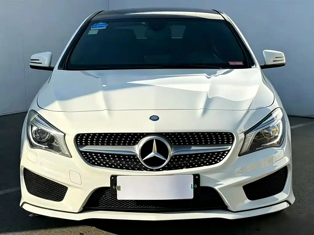 Mercedes-Benz CLA 2015