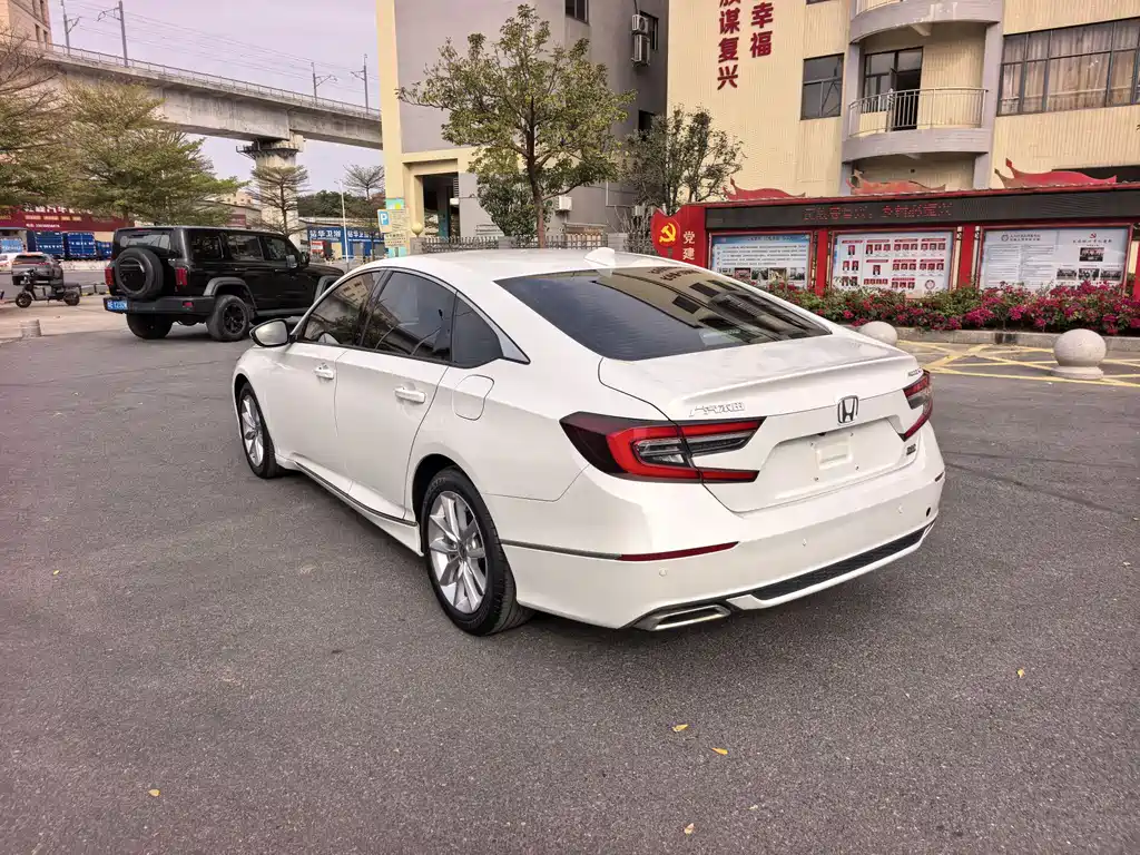 Honda Accord 2022 — фото 4