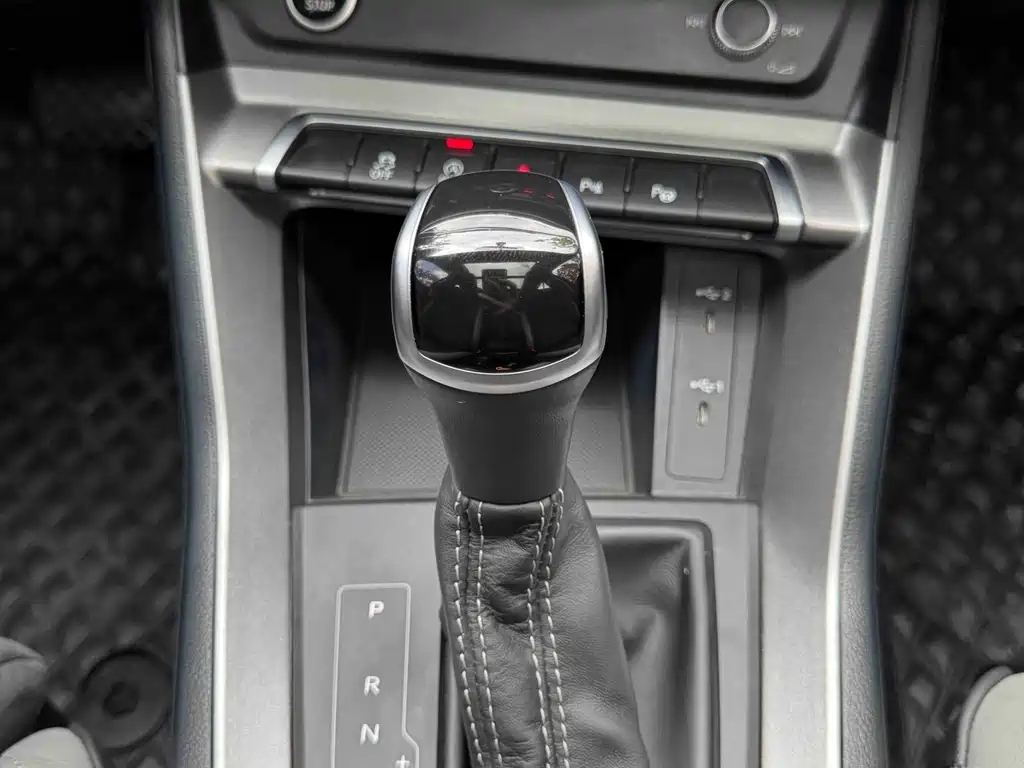 Audi Q3 2023 — фото 16