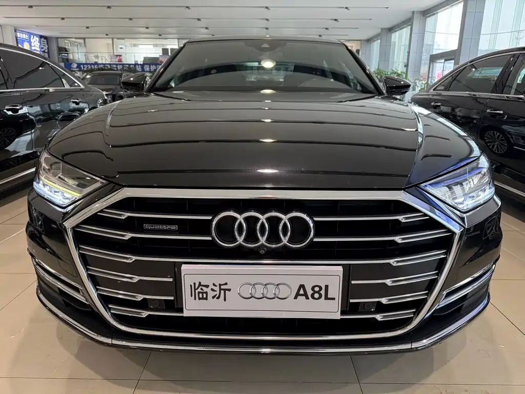 Audi A8 2018 — фото 2