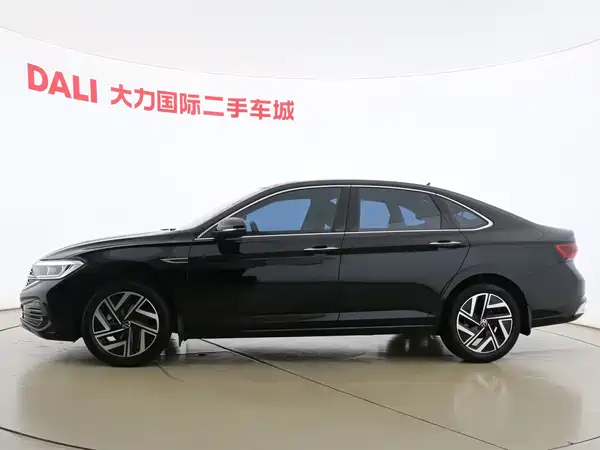 Volkswagen Sagitar 2024