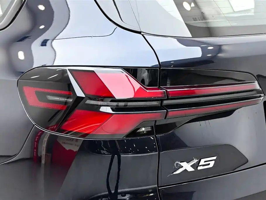 BMW X5 2025 — фото 10