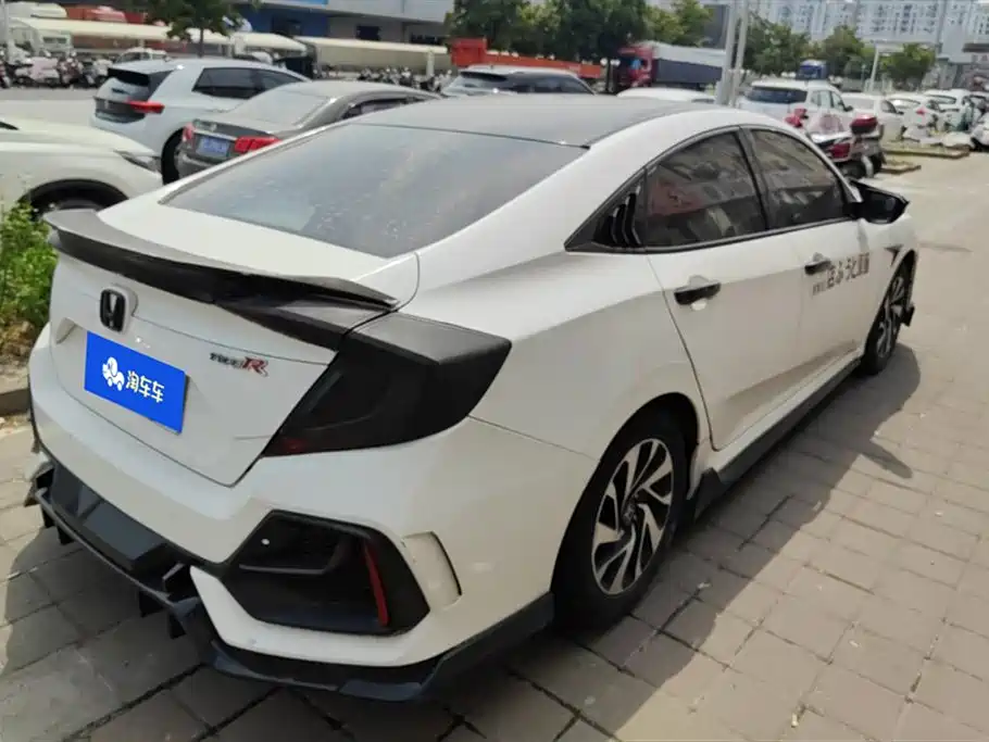 Honda Civic 2017 — фото 3