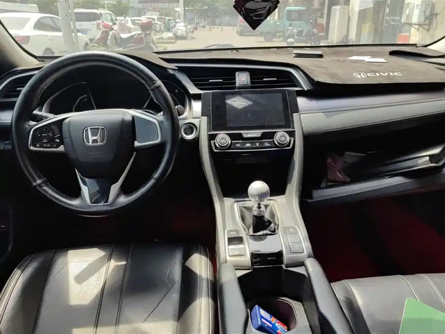 Honda Civic 2017 — фото 12