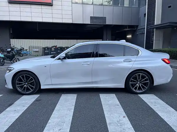 BMW 3 Series 2021