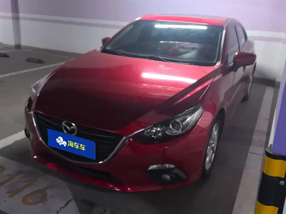 Mazda 3 Axela 2015