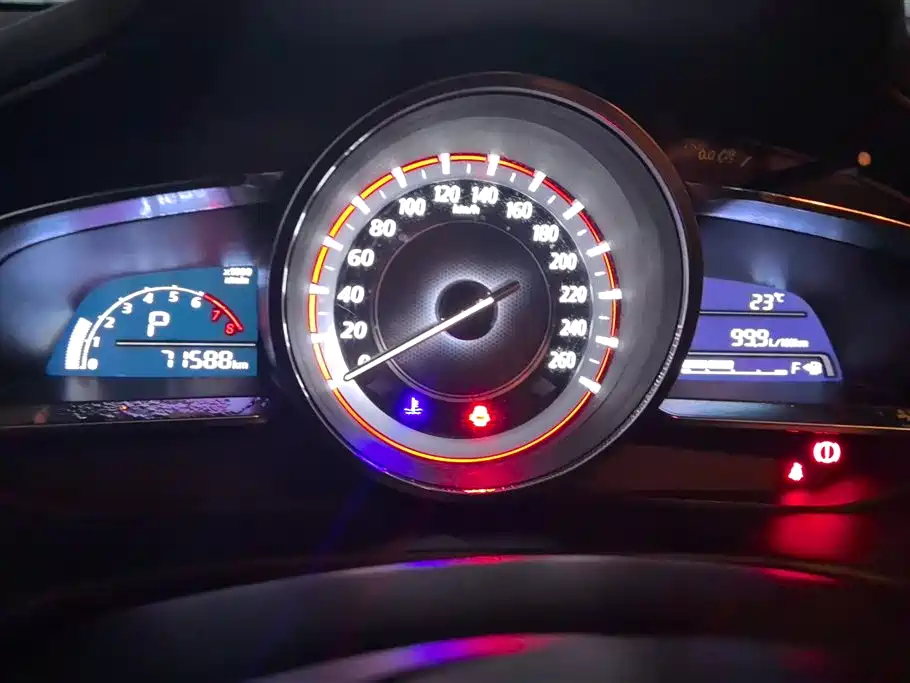 Mazda 3 Axela 2015 — фото 14