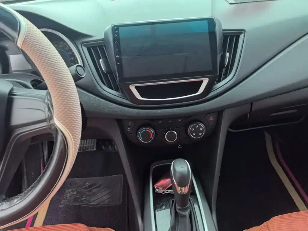 Chevrolet Cavalier 2019 — фото 13