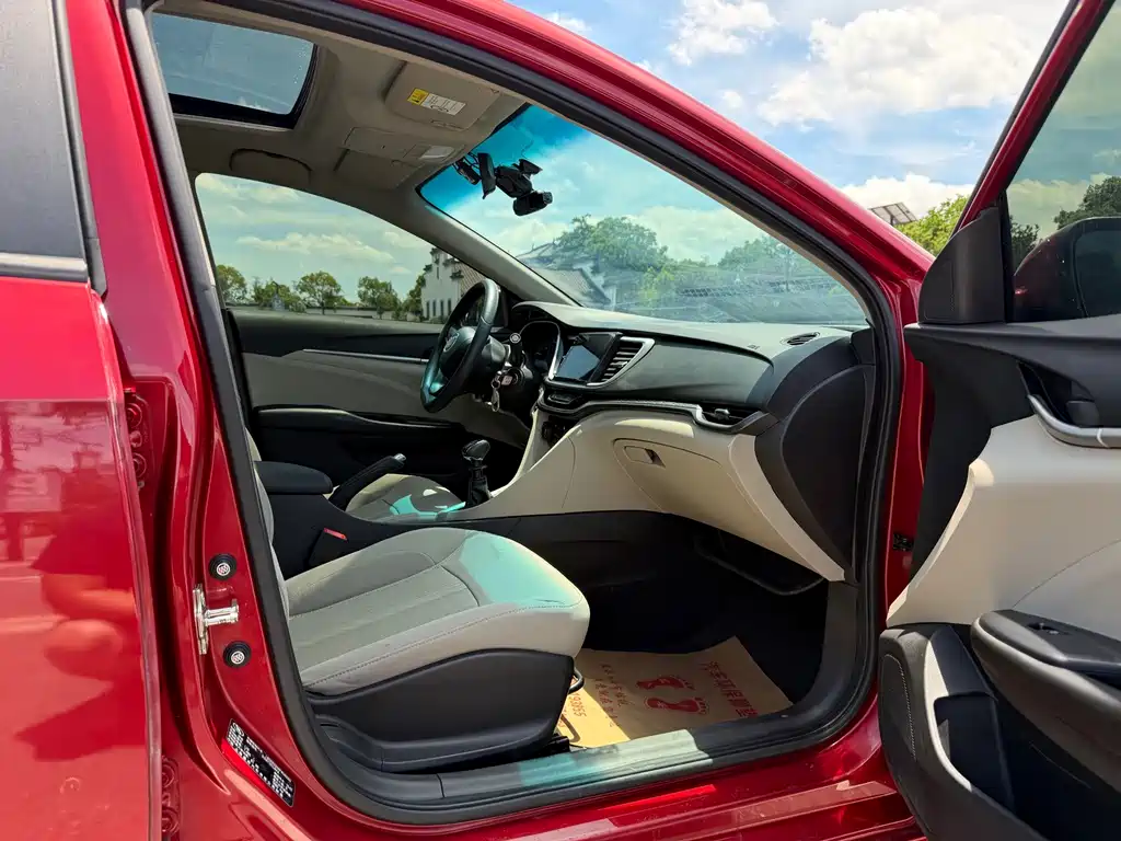 Buick Excelle GT 2015 — фото 12