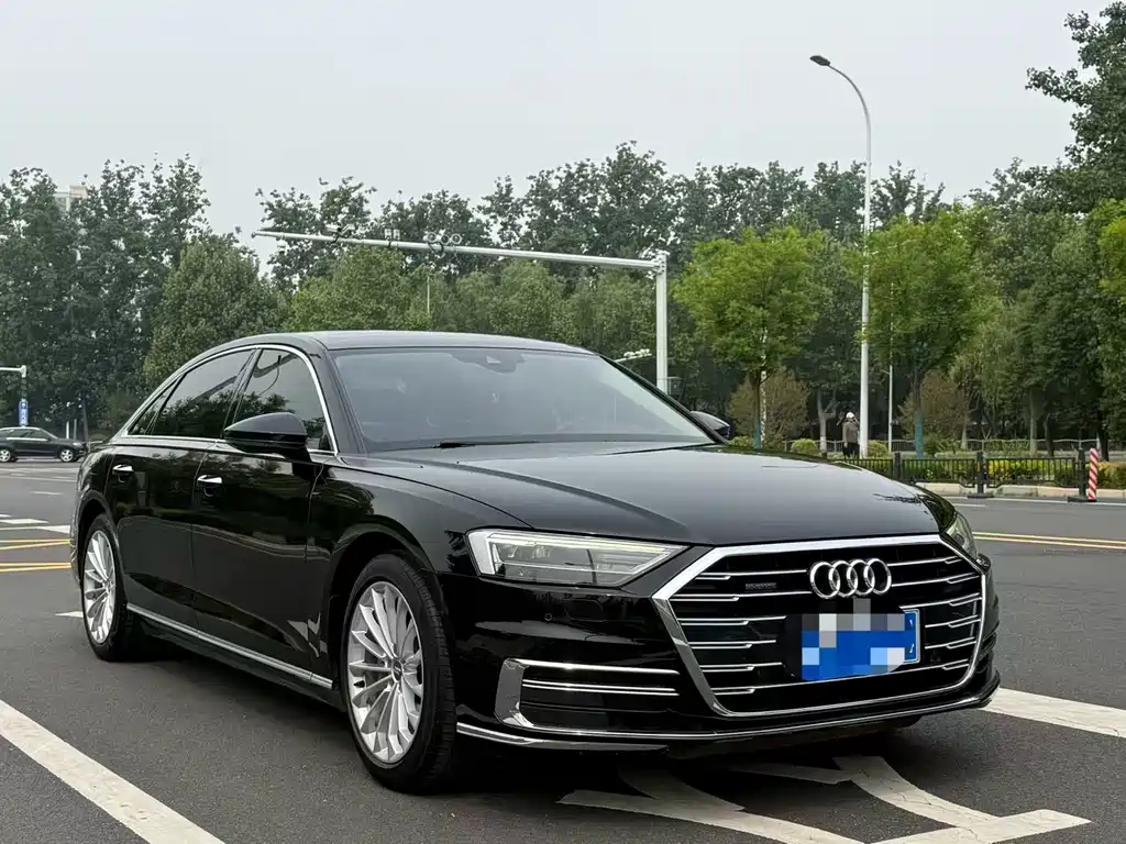 Audi A8 2020 — фото 17
