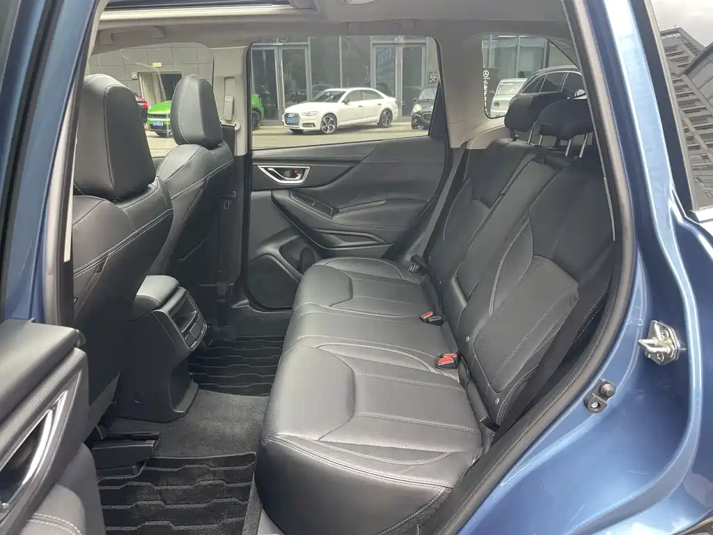 Subaru Forester 2019 — фото 11