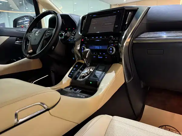 Toyota Vellfire 2020