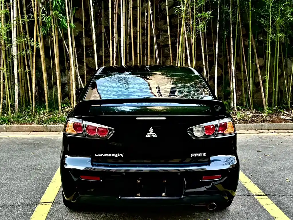 Mitsubishi Lancer EX 2016 — фото 8