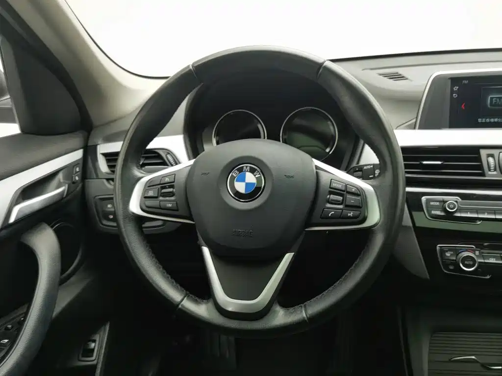 BMW X1 2019 — фото 11