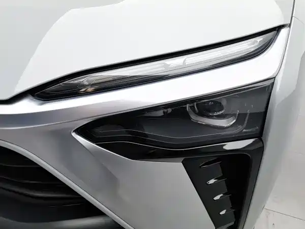 NIO ES8 2021