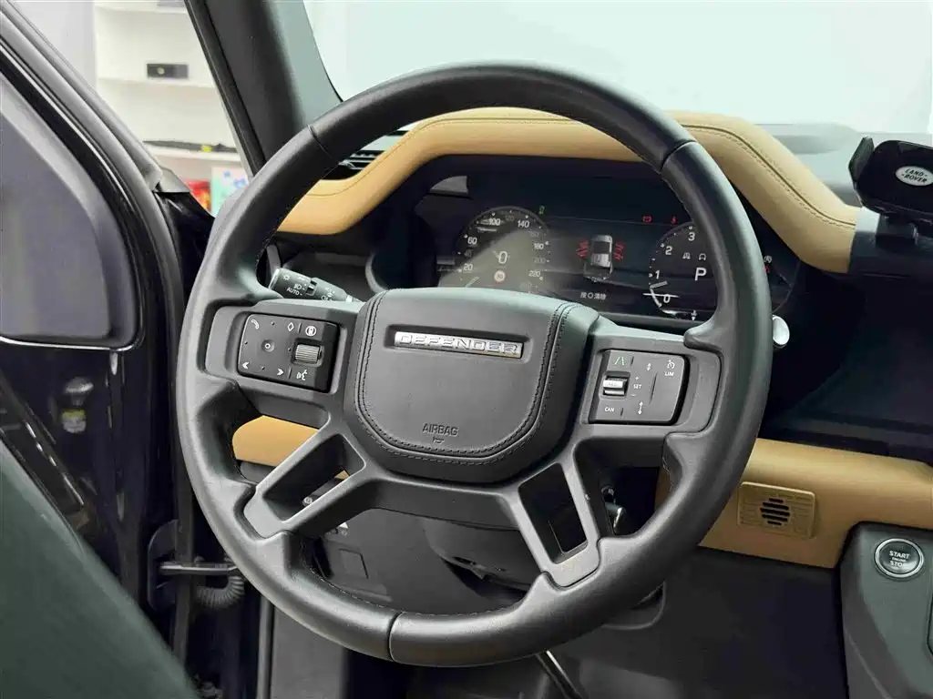 Land Rover Defender 2024 — фото 14
