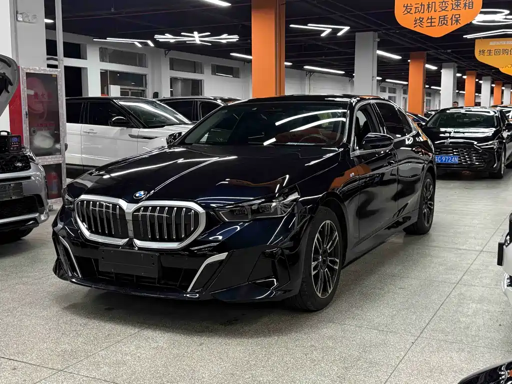 BMW 5 Series 2025