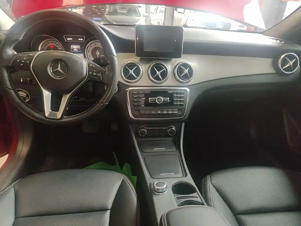Mercedes-Benz GLA 2015 — фото 10