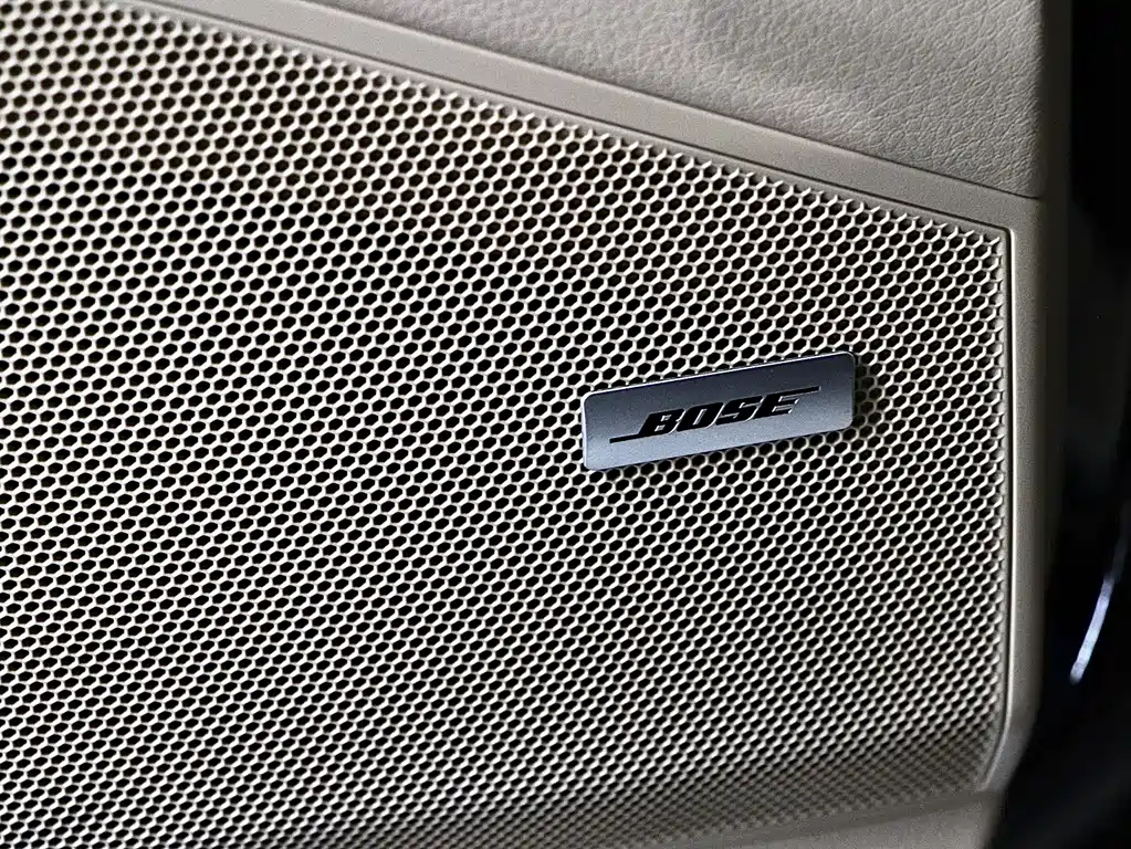 Porsche Cayenne Hybrid 2021 — фото 22