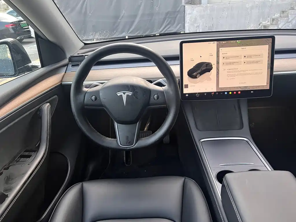Tesla Model Y 2022 — фото 12