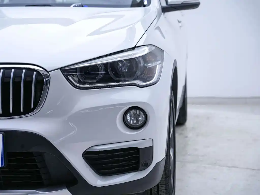 BMW X1 2019 — фото 8