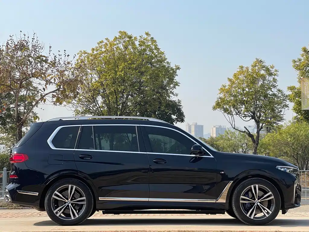 BMW X7 2022 — фото 22