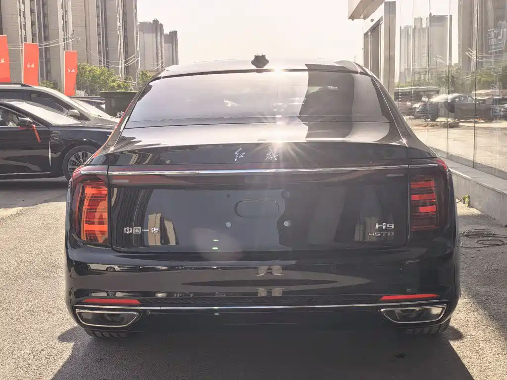 Hongqi H9 — фото 10