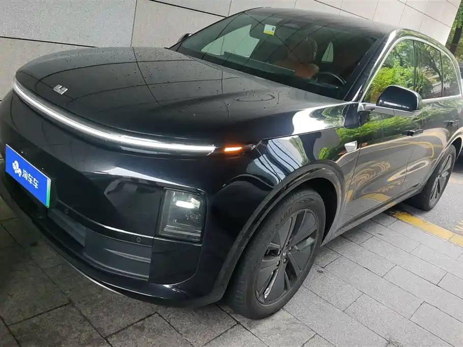 Li Auto Li L6 2025