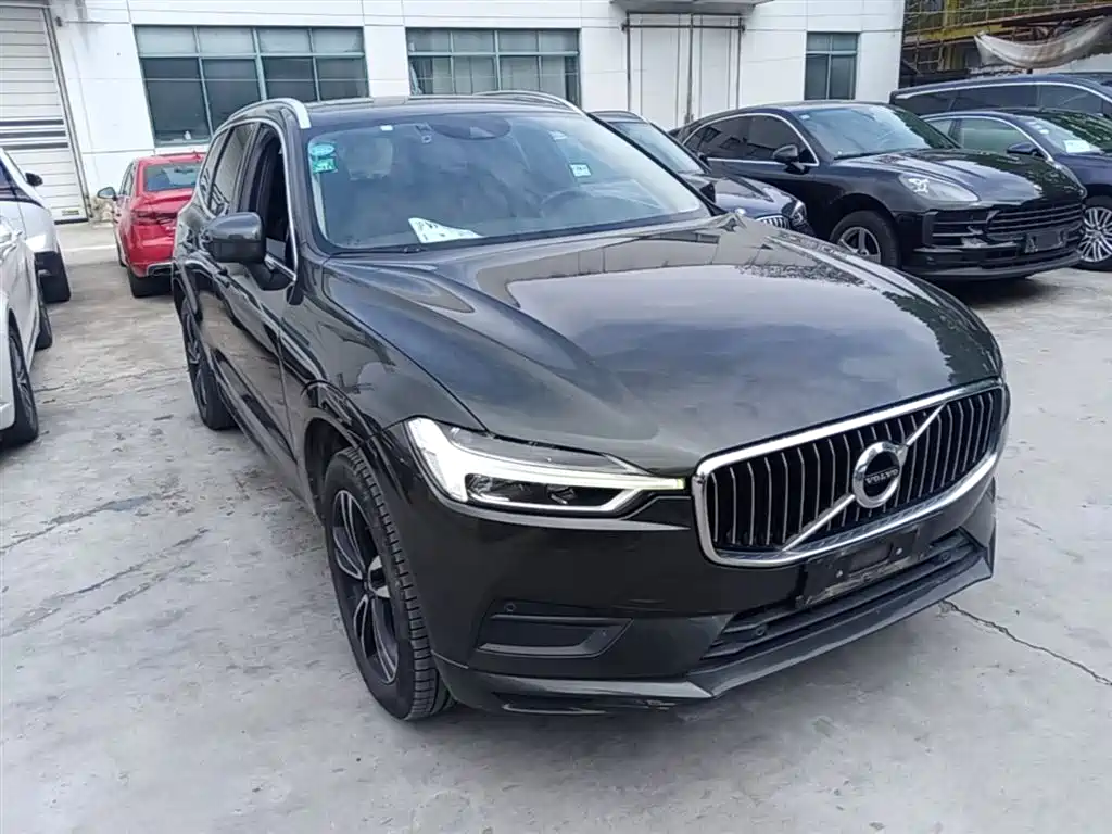 Volvo XC60 2019 — фото 4