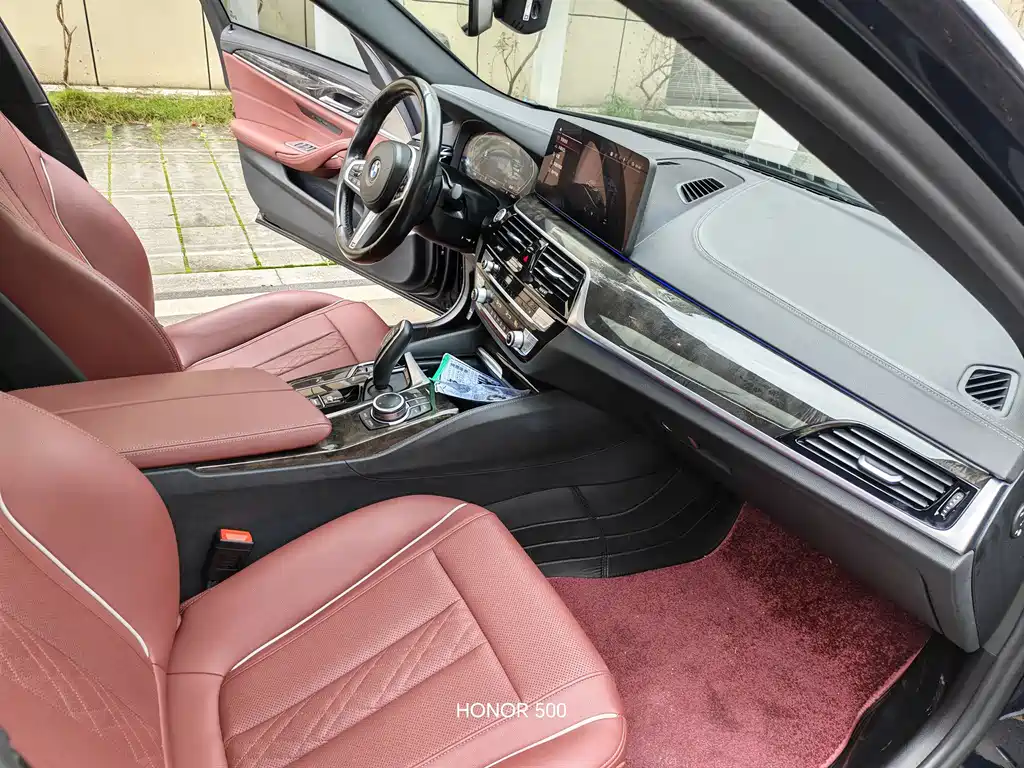 BMW 5 Series 2022 — фото 16