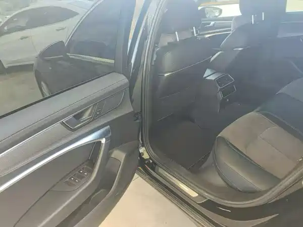 Audi A6L 2020