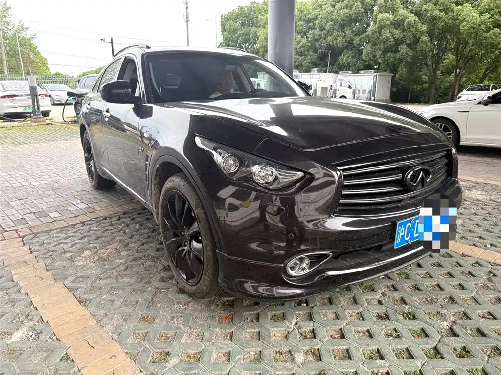 Infiniti QX70 2016