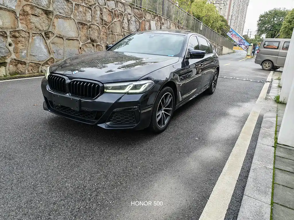 BMW 5 Series 2022 — фото 1