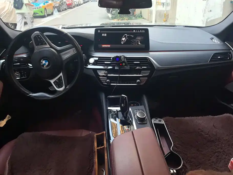 BMW 5 Series 2022 — фото 12