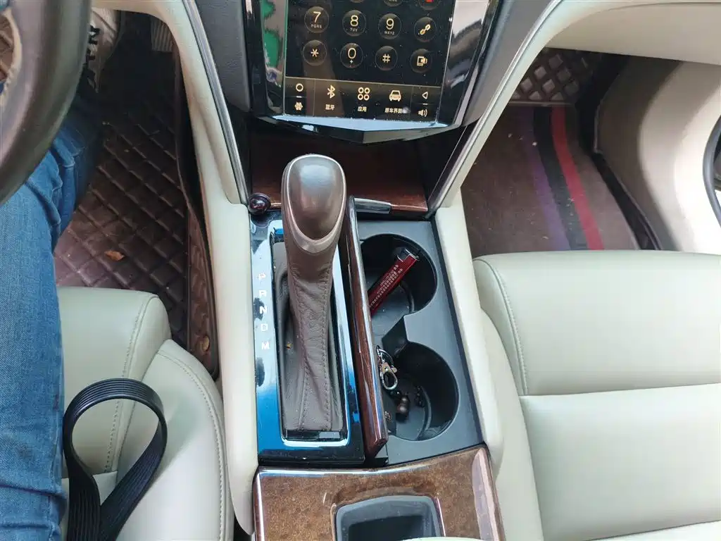 Cadillac XTS 2017 — фото 14