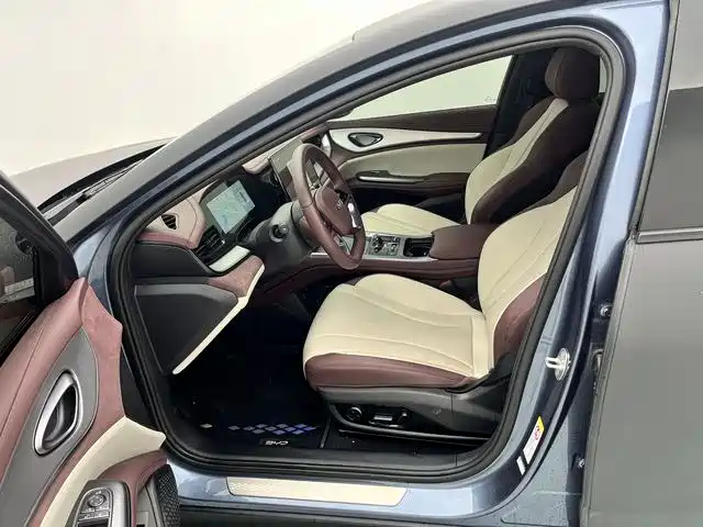 BYD Seal 07 DM-i 2025 — фото 14