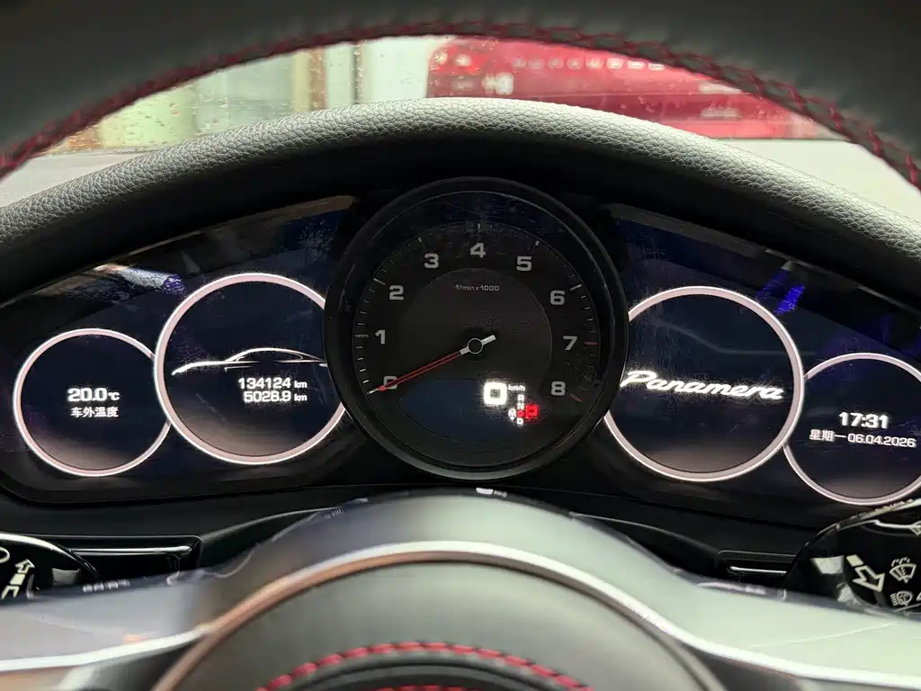 Porsche Panamera 2017 — фото 15