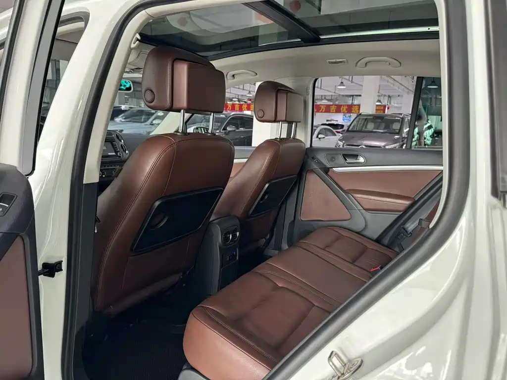 Volkswagen Tiguan 2015 — фото 8