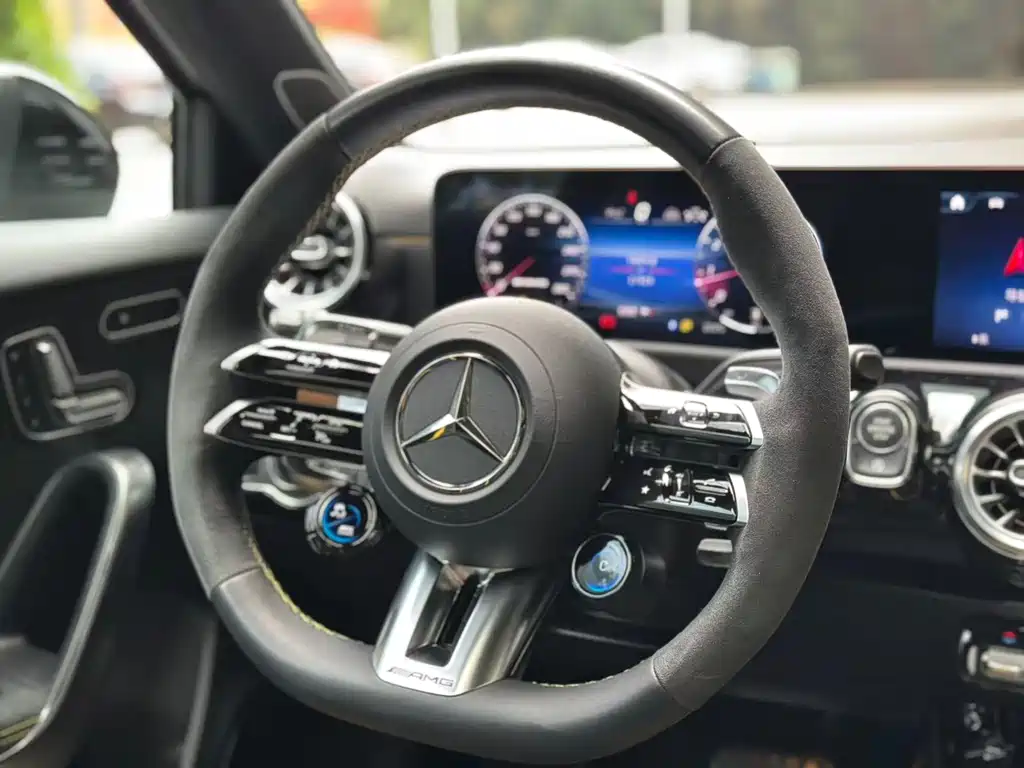 Mercedes-Benz A-Class AMG 2024 — фото 8