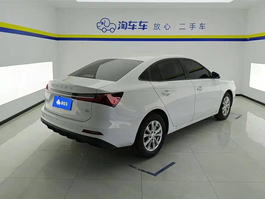 Roewe i5 2025 — фото 3