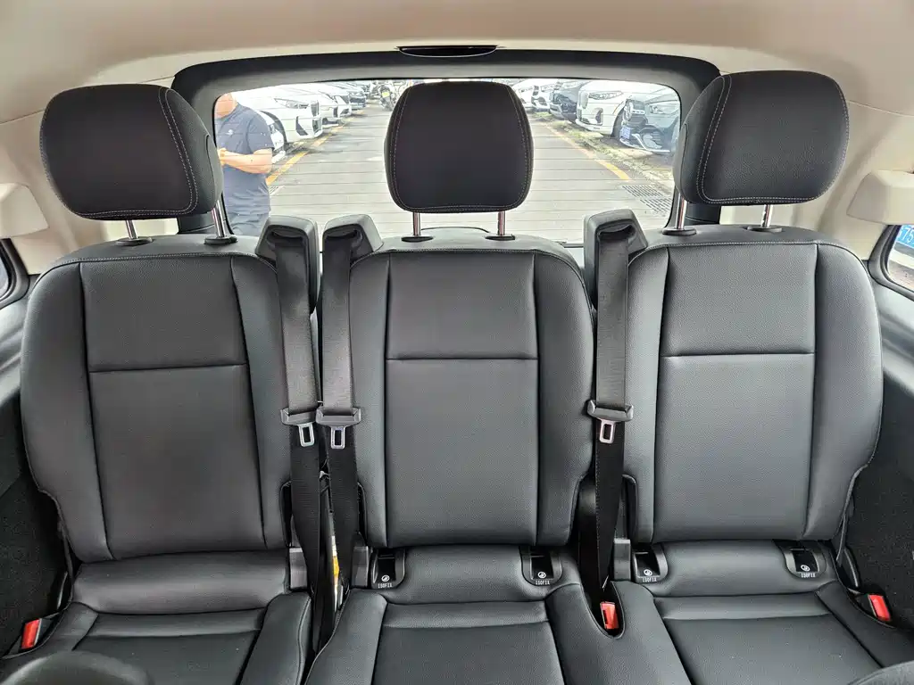 Mercedes-Benz Vito 2023 — фото 20
