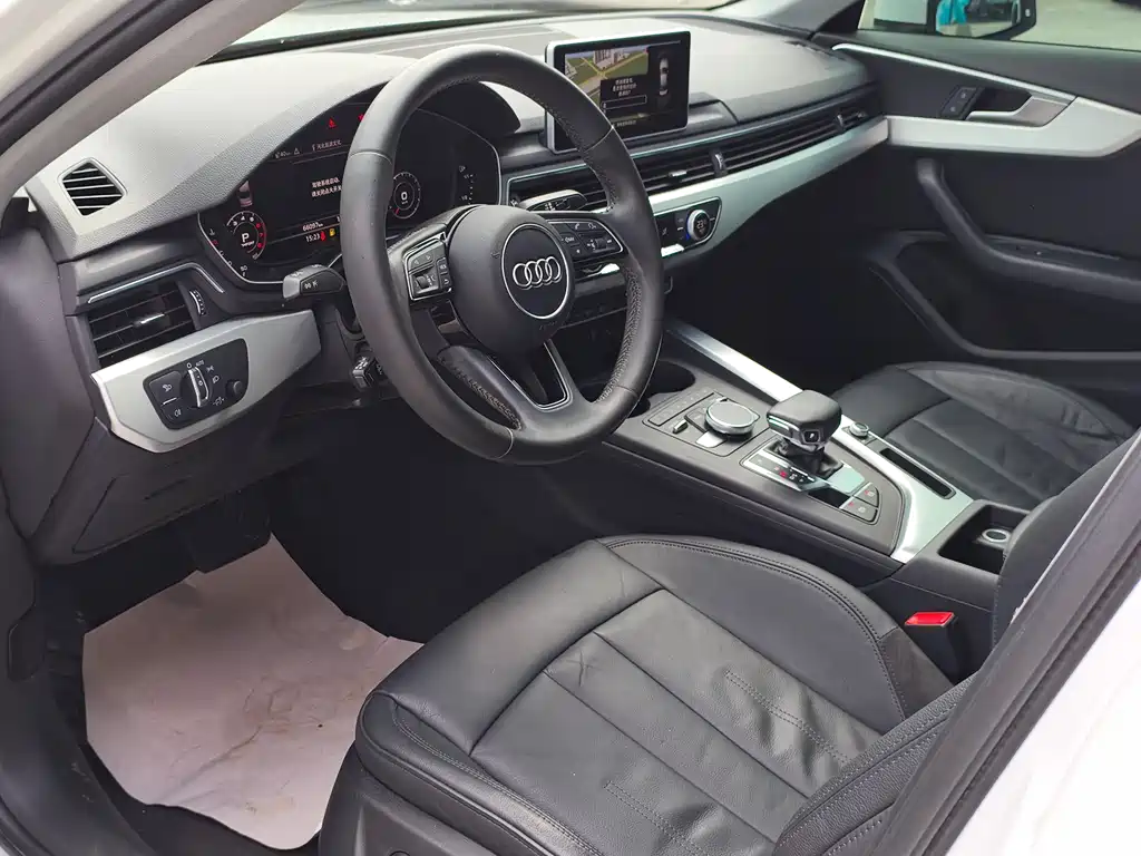 Audi A4L 2018 — фото 12